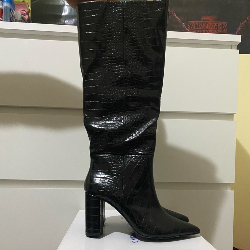 Black Lnee High Boots/Heels